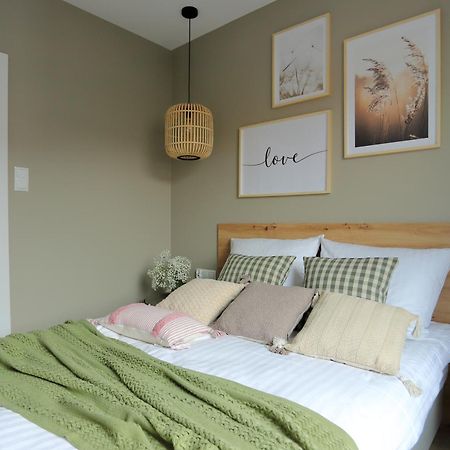 Apartamenty Nadjeziorne Z Tarasem Na Dachu 에우크 외부 사진