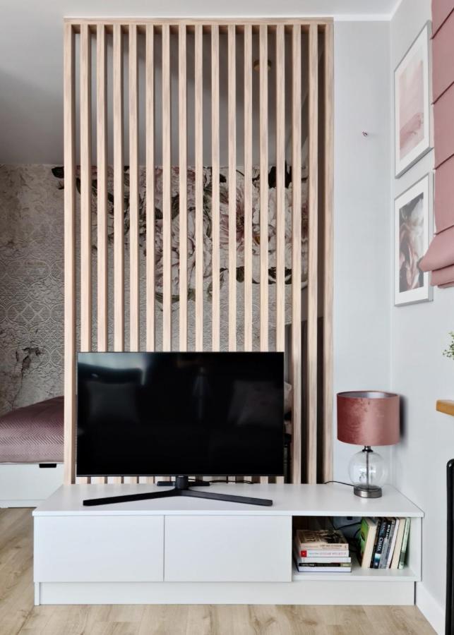 Apartamenty Nadjeziorne Z Tarasem Na Dachu 에우크 외부 사진